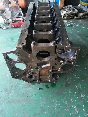 comprare Parti di ricambio di escavatori Parti di motori per Komatsu SAA6D140E-5 MOTORE BLOCCO CILINDRO online manufacture